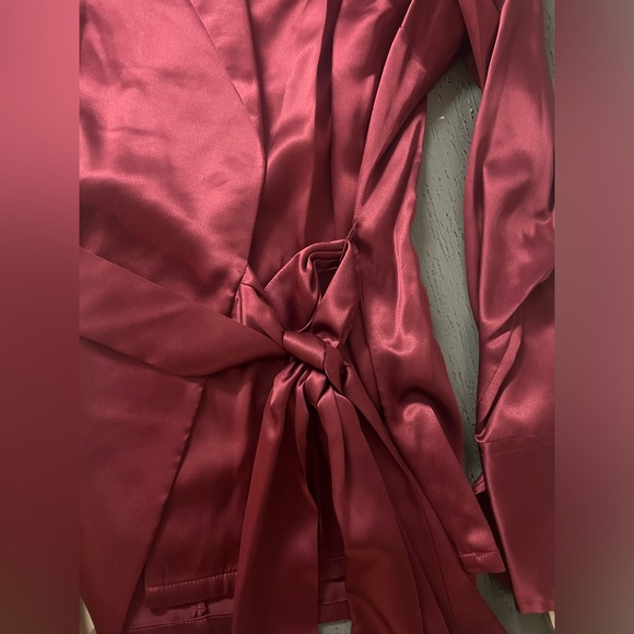 NWT Susan Lucci long sleeve tie in front blouse - Picture 2 of 8